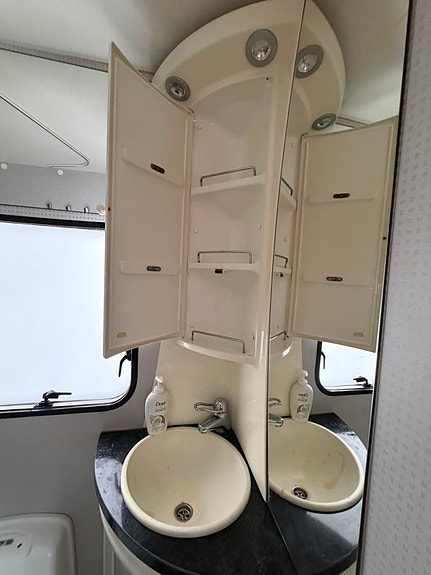 Ford Transit 29 of 30