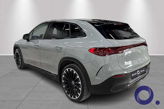 Mercedes-Benz EQE SUV 3 of 5