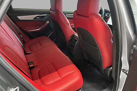 Jaguar F-PACE 25 of 30