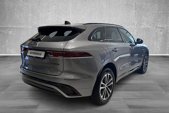 Jaguar F-PACE 5 of 5