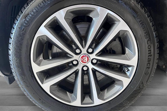 Jaguar F-PACE 21 of 30