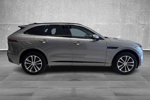 Jaguar F-PACE 6 of 30