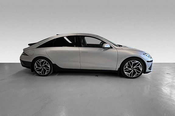 Hyundai Ioniq 6 5 of 5