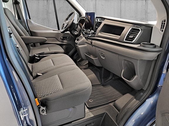 Ford Transit 16 of 27