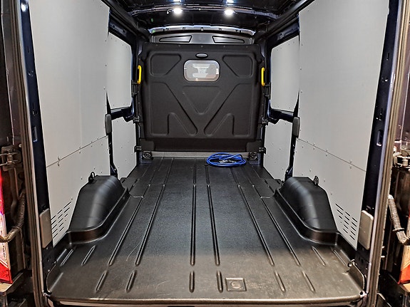 Ford Transit 22 of 27
