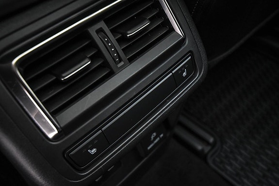Mazda CX-60 28 of 30
