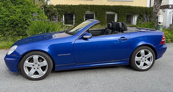 Mercedes-Benz SLK200 3 of 5