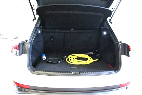 Audi Q4 e-tron 28 of 28