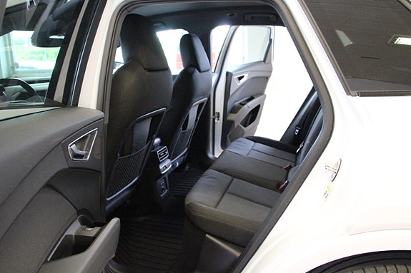 Audi Q4 e-tron 26 of 28