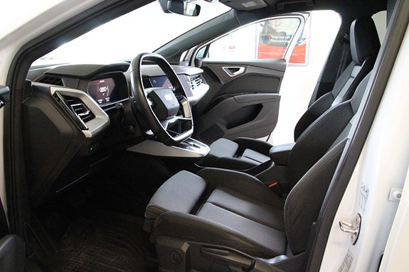 Audi Q4 e-tron 12 of 28