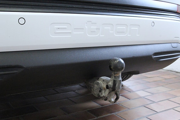 Audi Q4 e-tron 10 of 28