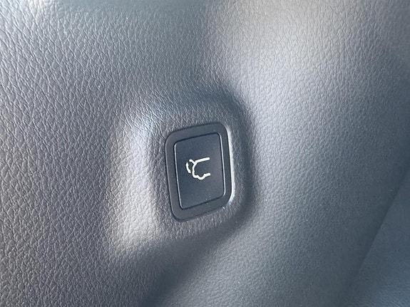 Jeep Compass 12 of 30