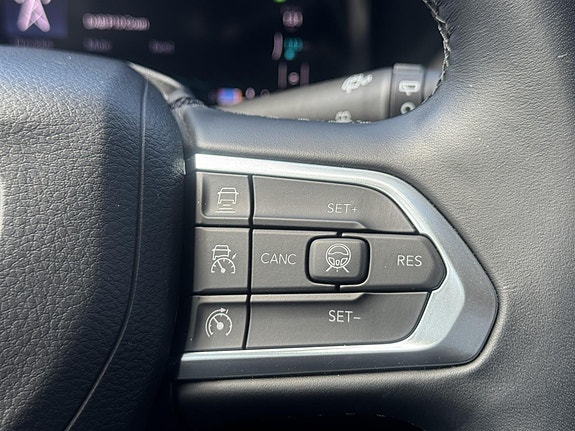 Jeep Compass 29 of 30