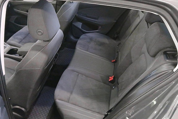 Volkswagen Golf VIII 6 of 10