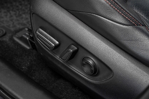 Toyota RAV4 Plug-in Hybrid 11 of 27