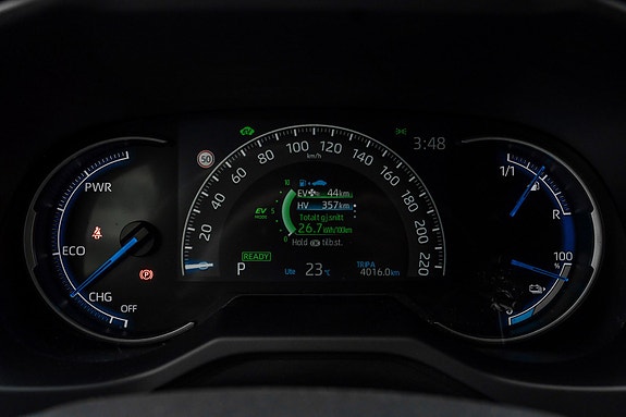 Toyota RAV4 Plug-in Hybrid 19 of 27