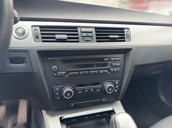 BMW 318i 17 of 17
