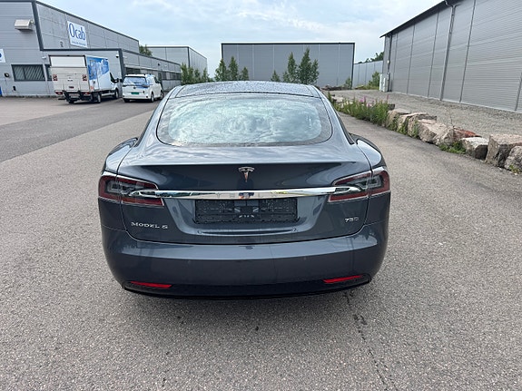 Tesla Model S 5 of 5