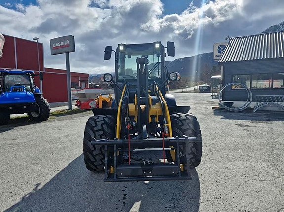New Holland New holland w80c hjullaster - 75 hk 2 of 5