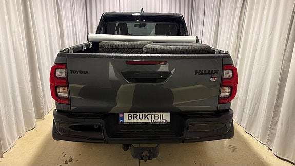Toyota HiLux 6 of 29