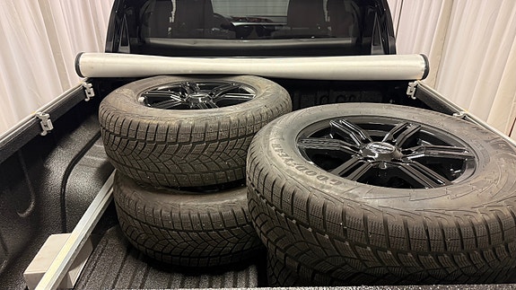 Toyota HiLux 9 of 29