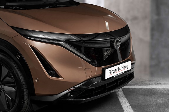 Nissan Ariya 4 of 30