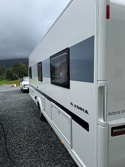 Adria Adora 593 UK / KUN BRUKT 2 TURER / 3 KØYER / ALDE / LUFTFORTELT / GARANTI 5 of 19
