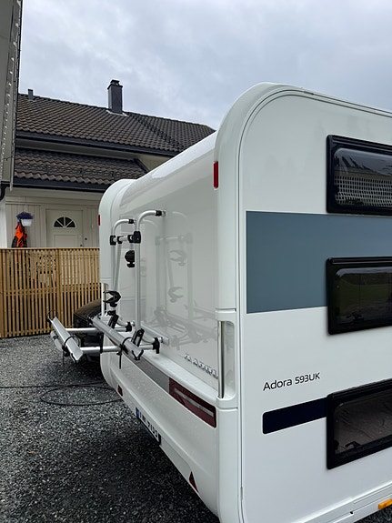 Adria Adora 593 UK / KUN BRUKT 2 TURER / 3 KØYER / ALDE / LUFTFORTELT / GARANTI 4 of 19