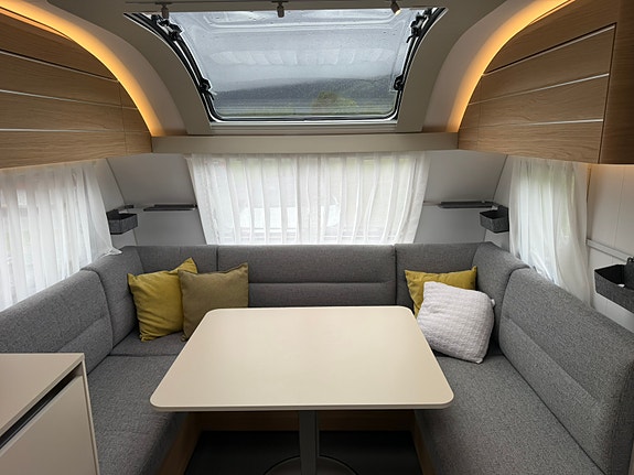 Adria Adora 593 UK / KUN BRUKT 2 TURER / 3 KØYER / ALDE / LUFTFORTELT / GARANTI 7 of 19