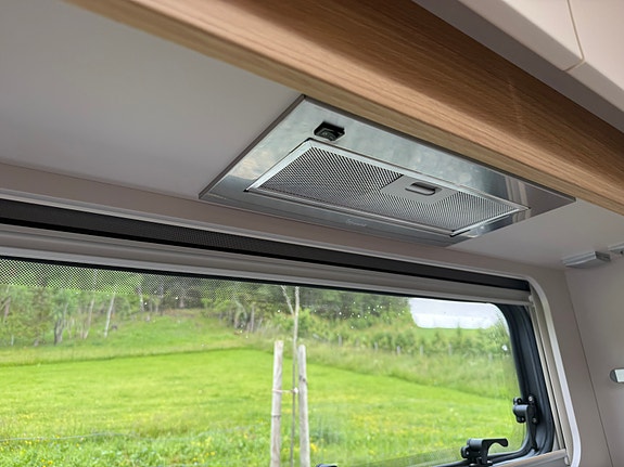 Adria Adora 593 UK / KUN BRUKT 2 TURER / 3 KØYER / ALDE / LUFTFORTELT / GARANTI 9 of 19