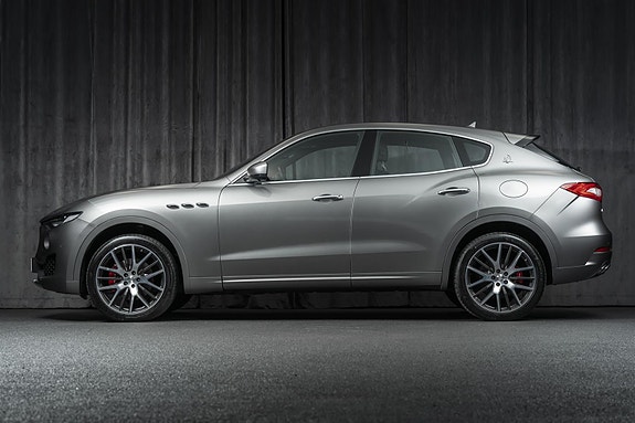Maserati Levante 3 of 5