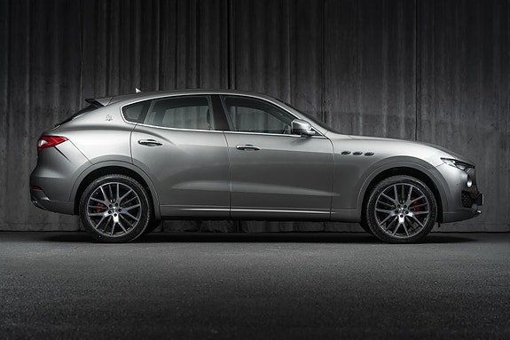 Maserati Levante 4 of 5