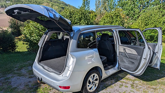 Citroen Grand C4 Picasso 8 of 15