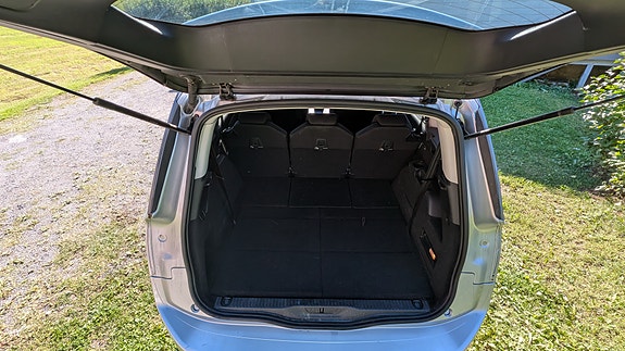 Citroen Grand C4 Picasso 13 of 15