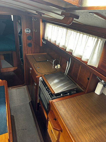 Hallberg-Rassy Rasmus 35 utstyrt for havseilas (renovering må påregnes) 10 of 14