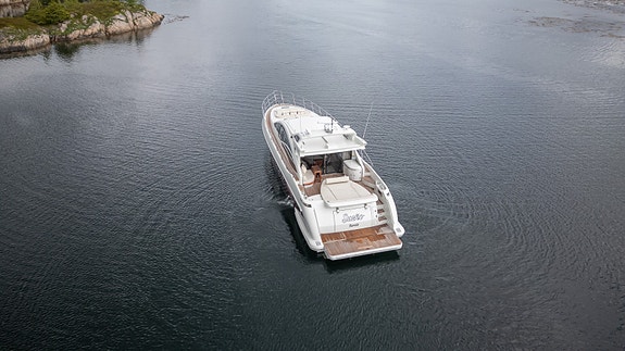 Azimut 62S Hydraulisk plattform, aircon, 17,5 generator, hekktrøster. Kjørt kun 14 of 30