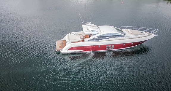Azimut 62S Hydraulisk plattform, aircon, 17,5 generator, hekktrøster. Kjørt kun 11 of 30