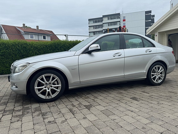 Mercedes-Benz C180 5 of 5