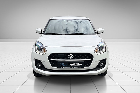 Suzuki Swift 2 of 5