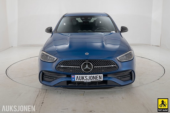 Mercedes-Benz C-Klasse 2 of 5