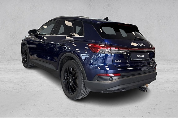 Audi Q4 e-tron 3 of 5