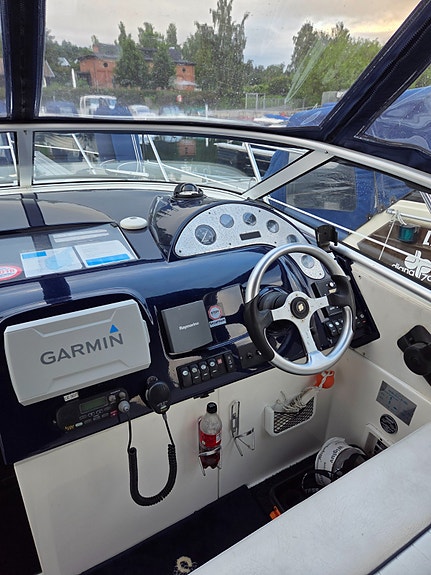 Sealine S23 Volvo Penta KAD32 | 170 hk diesel | 25 fot | 850 timer 5 of 5