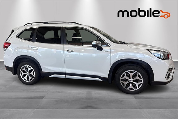 Subaru Forester 2 of 5