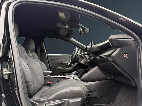Peugeot 208 12 of 30