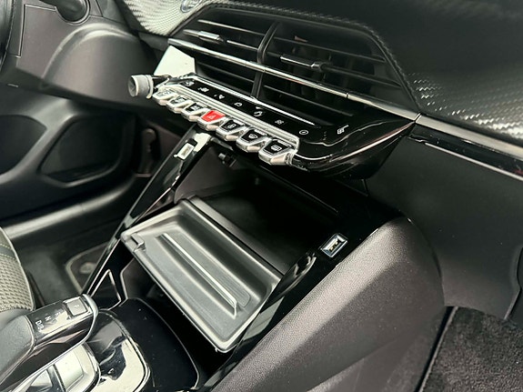 Peugeot 208 28 of 30
