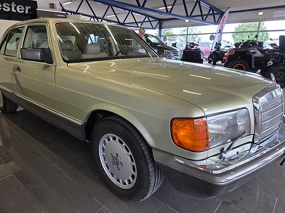 Mercedes-Benz 380 SE 6 of 28