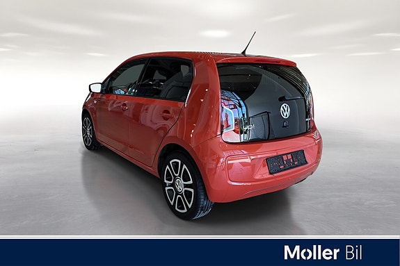 Volkswagen UP! 3 of 5