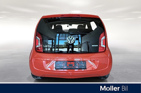 Volkswagen UP! 4 of 5