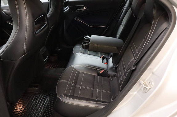 Mercedes-Benz A180 5 of 5