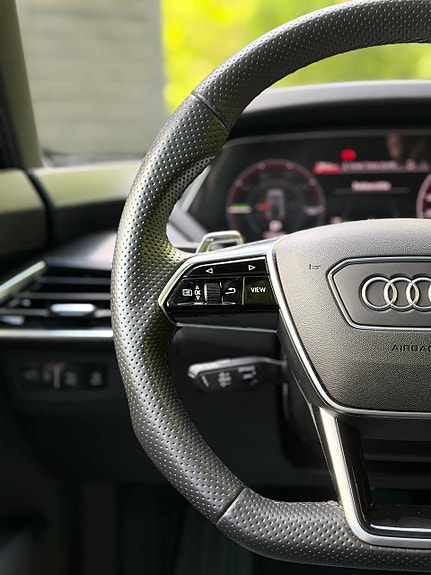 Audi e-tron GT 20 of 30